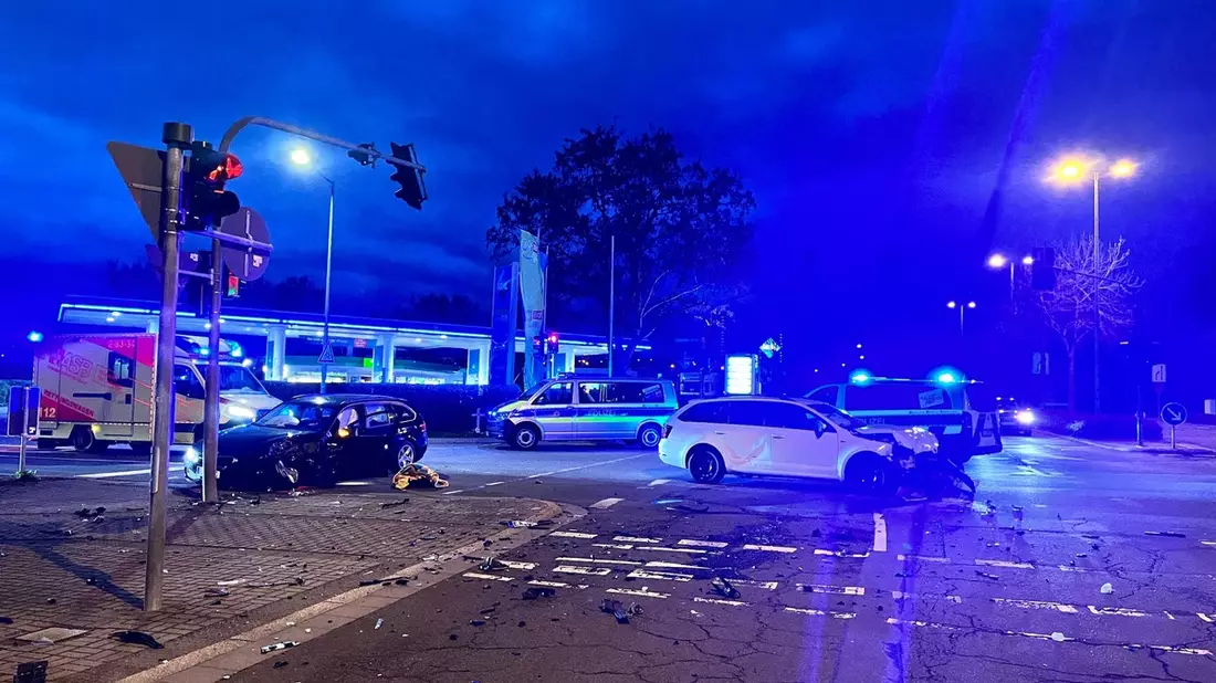 LPI-EF: Vorfahrt missachtet - Schwerverletzte bei Verkehrsunfall in Erfurt - Bild: presseportal.de