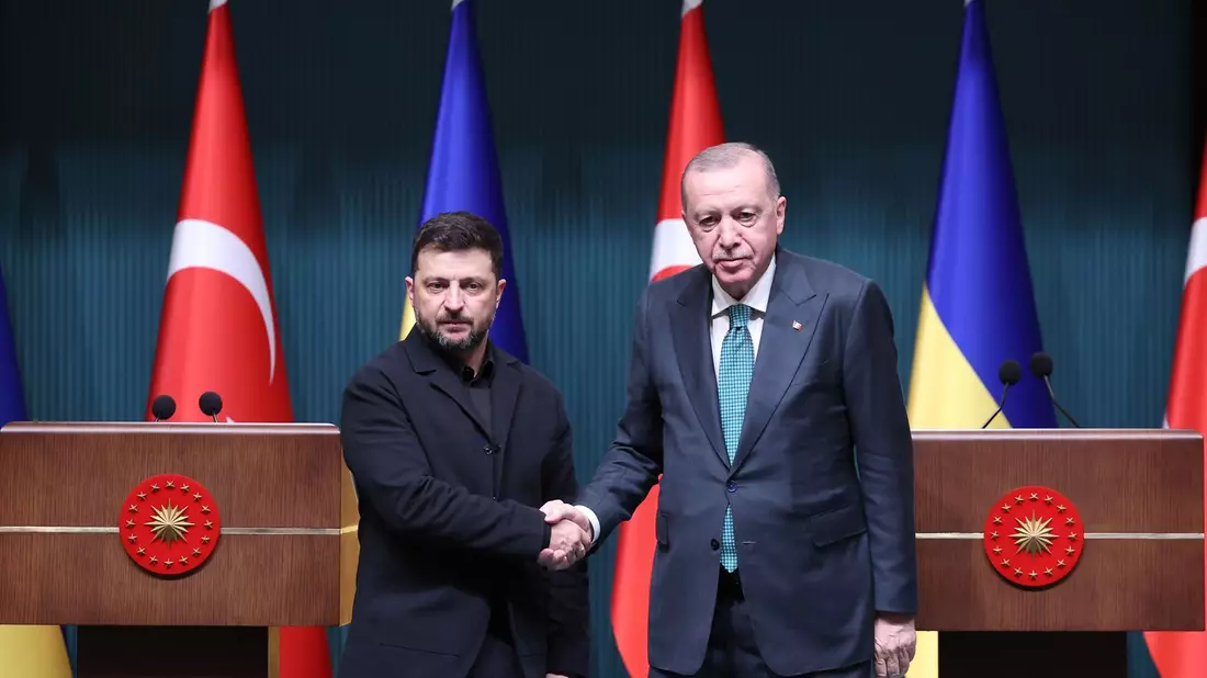 Der ukrainische Präsident Wolodymyr Selenskyj hat Gespräche mit dem türkischen Präsidenten Recep Tayyip Erdogan angekündigt. (Archivbild) - Bild: Yavuz Ozden/DIA Photo/AP/dpa