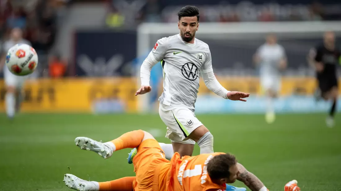 Wolfsburg und Leverkusen lieferten sich ein Torspektakel. - Bild: Fabian Strauch/dpa