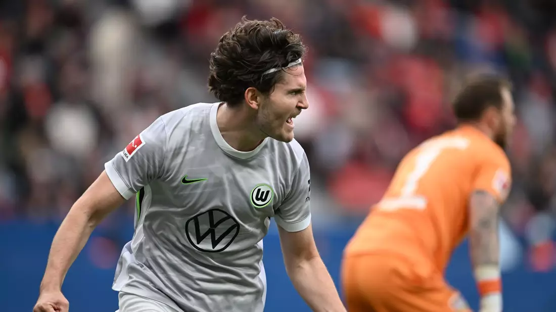 Jonas Wind erzielte für Wolfsburg sein erstes Saisontor.  - Bild: Fabian Strauch/dpa