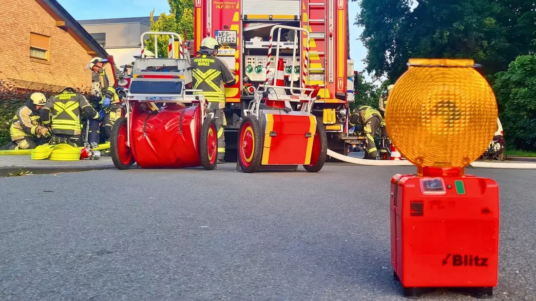FW Hünxe: Reh im Wesel-Datteln-Kanal und Verkehrsunfall mit einer Verletzten - Bild: presseportal.de