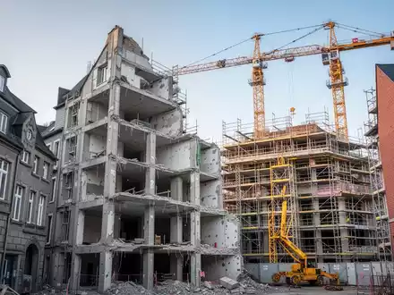 Siegburg reißt Leerstände ab für neuen Wohnraum - Foto: über boerse-global.de