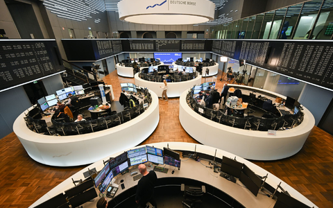 Handelsraum der Frankfurter Börse: Die Dividenden für Aktionäre werden dieses Jahr steigen. (Archivbild) - Foto: Arne Dedert/dpa Handelsraum der Frankfurter Börse: Die Dividenden für Aktionäre werden dieses Jahr steigen. (Archivbild) - Foto: Arne Dedert/dpa