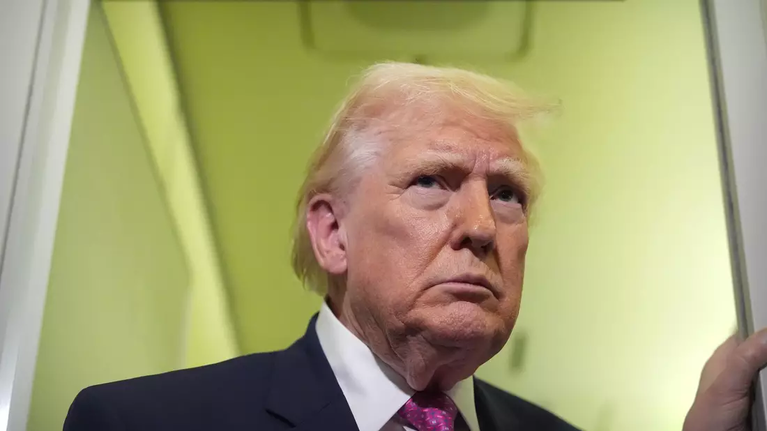 Trump erneuert seine Drohung gegen den Iran. (Archivbild) - Bild: Mark Schiefelbein/AP/dpa