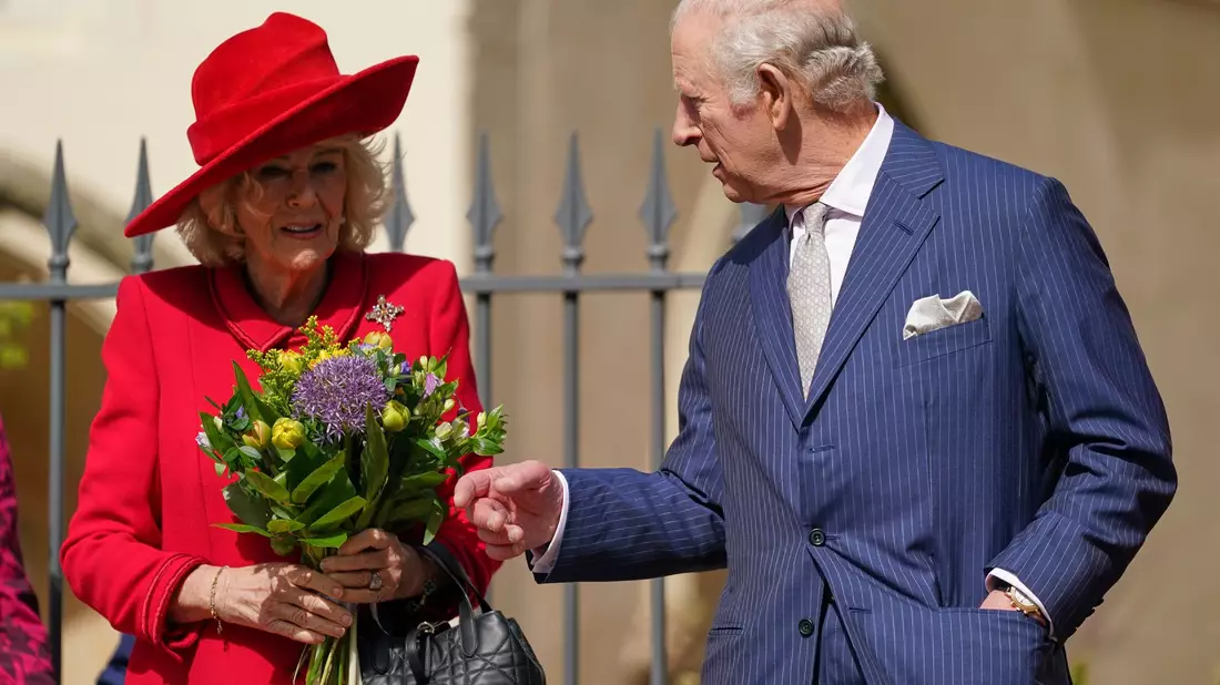 König Charles III. und Königin Camilla nehmen am Ostergottesdienst teil.  - Bild: Alberto Pezzali/Pool AP/AP/dpa