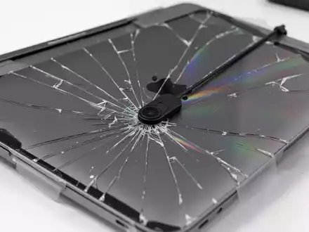 Apple warnt MacBook-Nutzer vor gefährlichen Kamera-Abdeckungen - Foto: über boerse-global.de