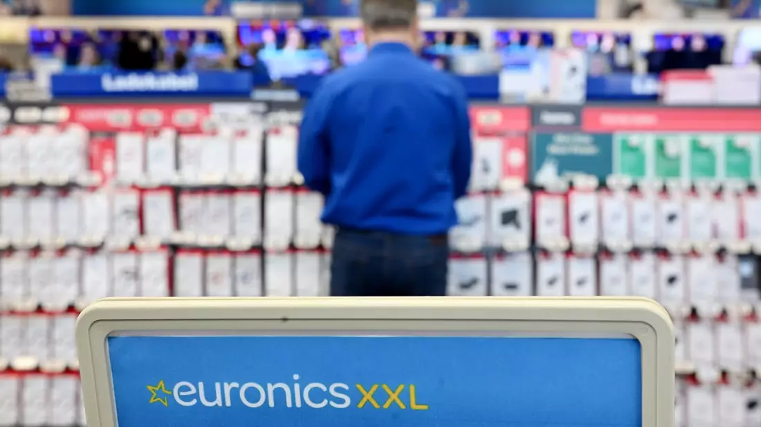 Euronics zu geplanter Mediamarkt-Saturn-Übernahme: Chance und Risiko. (Archivbild) - Bild: Marijan Murat/dpa
