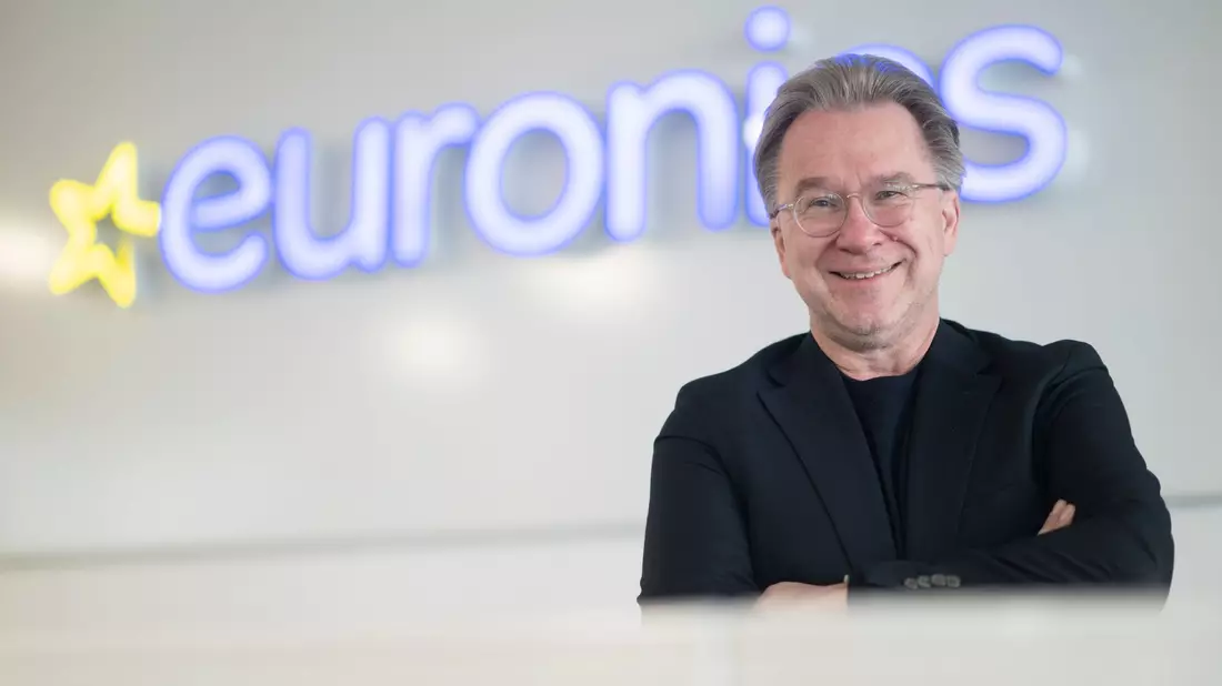 Euronics-Chef Benedict Kober: Enger Austausch mit den Herstellern. (Archivbild)  - Bild: Marijan Murat/dpa