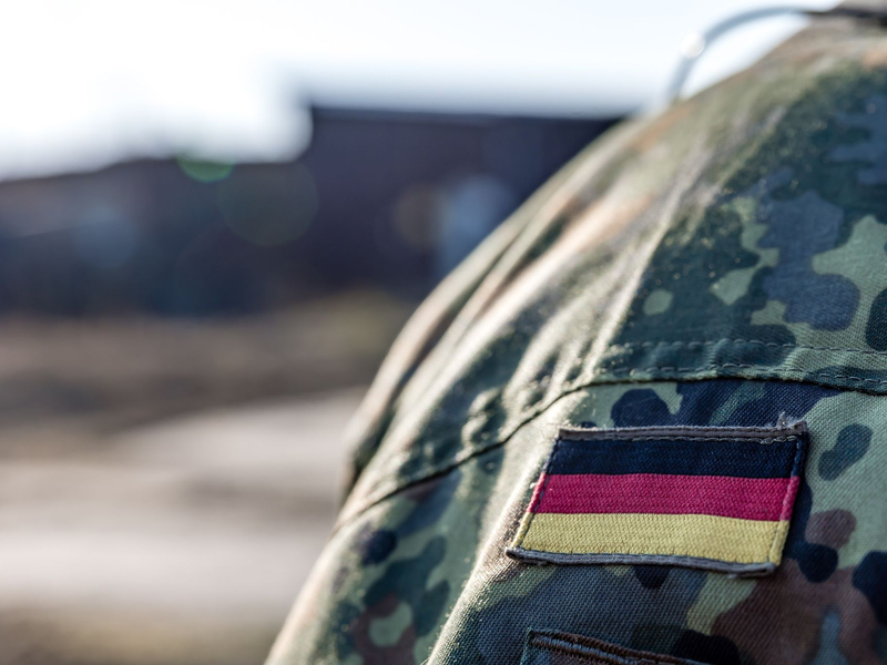 Die Bundeswehr will Bescheid wissen, wo sich mögliche Wehrdienstleistende aufhalten. (Symbolbild) - Foto: Frank Hammerschmidt/dpa