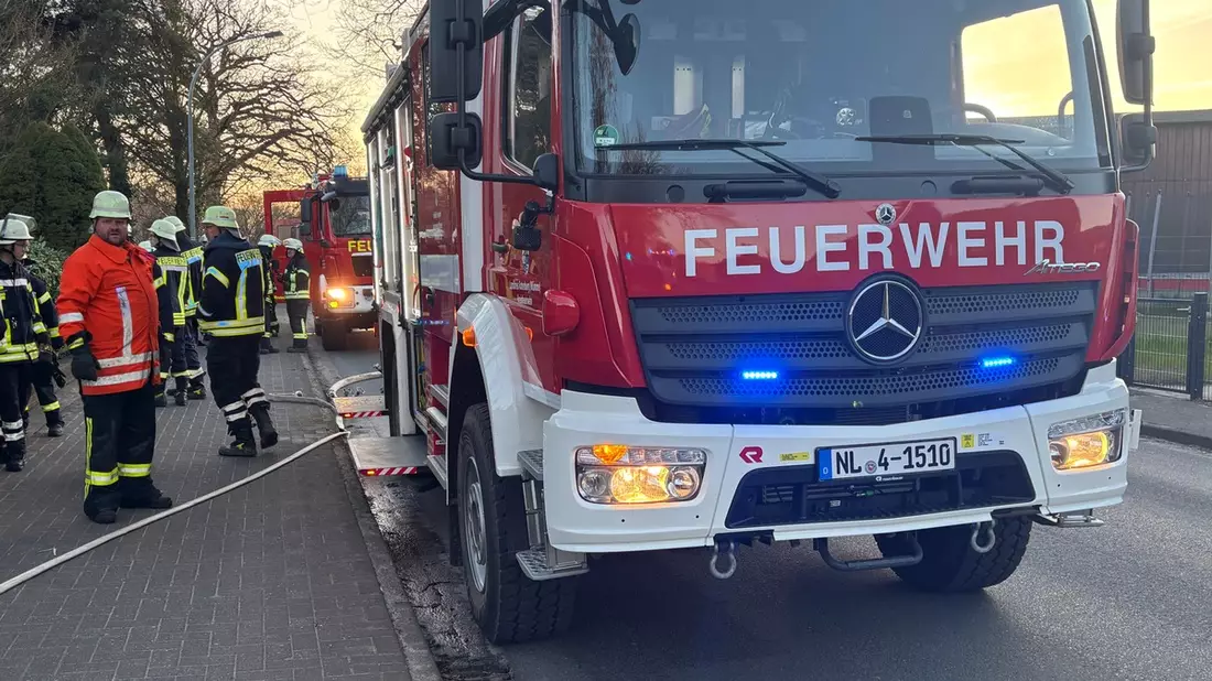 FW-ROW: Vermeintlicher Schornsteinbrand in Tiste - Bild: presseportal.de