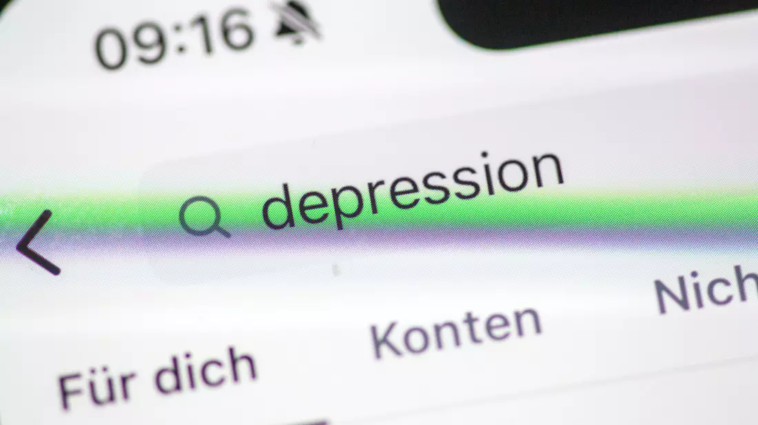 Viele Menschen suchen im Internet nach Gesundheitsangaben. (Symbolbild) - Bild: Fernando Gutierrez-Juarez/dpa