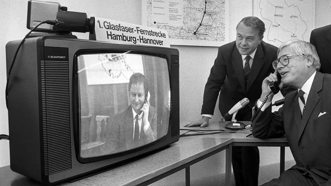 Christian Schwarz-Schilling wurde zum Fachmann für neue Medien. (Archivbild) - Bild: Wolfgang Weihs/dpa