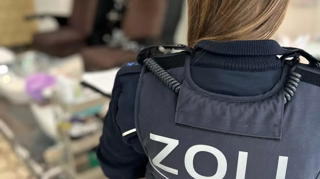 HZA-HN: Prüfungen in Barbershops, Friseursalons, Nagel- und Tattoo-Studios - Bild: presseportal.de