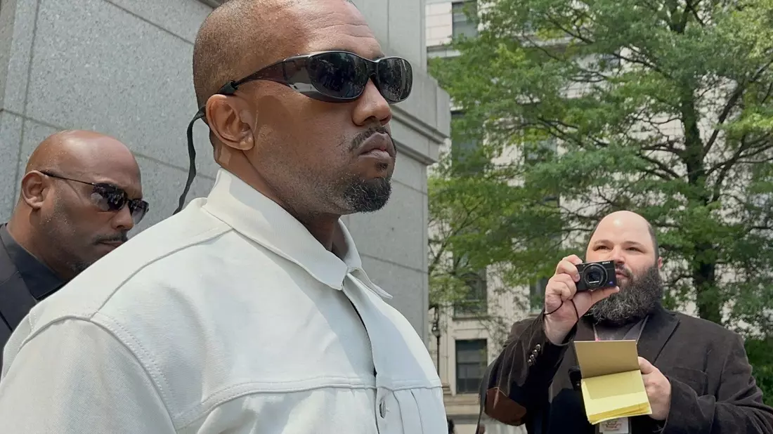 Über die geplanten Auftritte von Kanye West in London wird hitzig diskutiert. (Archivbild) - Bild: Larry Neumeister/AP/dpa