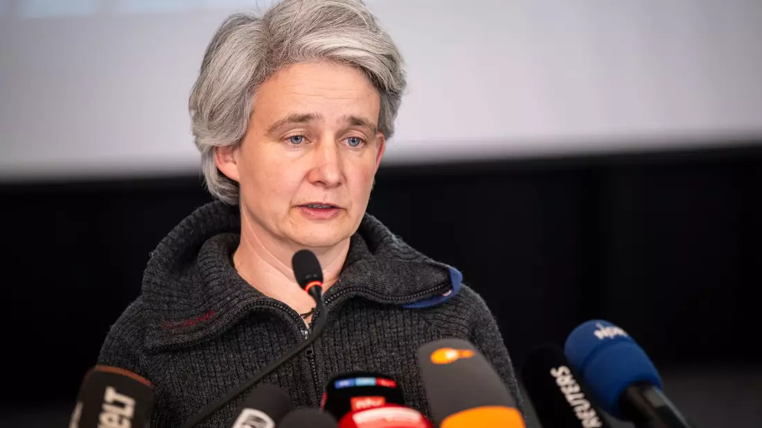Großer Stress durch eine erneute Rettungsaktion könnte für den Wal lebensgefährlich werden, sagte Stephanie Groß vom Institut für Terrestrische und Aquatische Wildtierforschung  - Bild: Philip Dulian/dpa