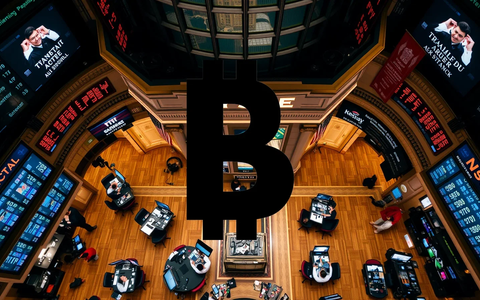 Strategy Inc.: Reinversión Millonaria en Criptoactivos Tras Pérdidas Contables - Foto: über boerse-global.de
