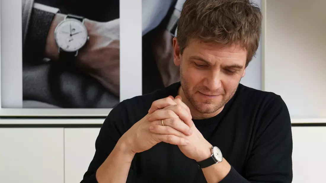 Gutes Design ist wie ein Freund / Mark Braun über die NOMOS-Armbanduhr Metro und zeitlose Gestaltung - Bild: presseportal.de