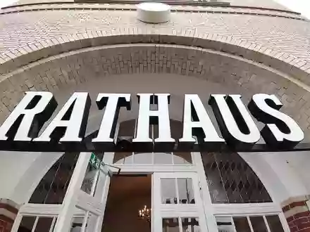 Rathaus (Archiv) - Foto: via dts Nachrichtenagentur