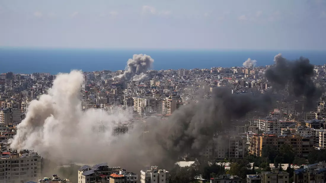 Die Waffenruhe gilt nach israelischer Lesart nicht für den Libanon - Bild: Hassan Ammar/AP/dpa