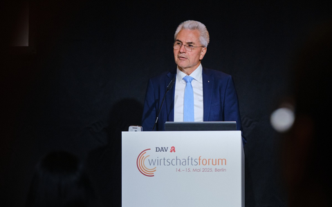 Presseeinladung zum DAV-Wirtschaftsforum am 5./6. Mai 2026 in Berlin - Foto: presseportal.de Presseeinladung zum DAV-Wirtschaftsforum am 5./6. Mai 2026 in Berlin - Foto: presseportal.de