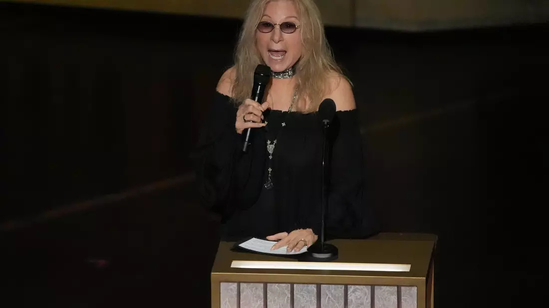 Die mehrfach ausgezeichnete Barbra Streisand erhält eine Ehrenpalme. (Archivbild)  - Bild: Chris Pizzello/Invision/AP/dpa