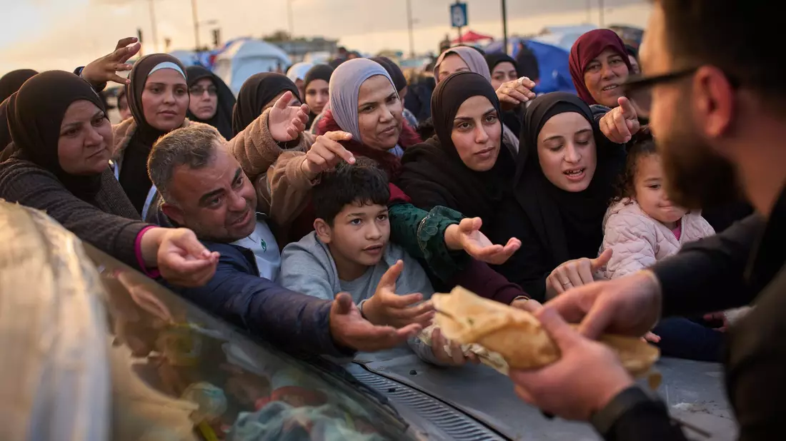 Die Not im Libanon ist nach den Bombardements aus Israel groß. - Bild: Emilio Morenatti/AP/dpa