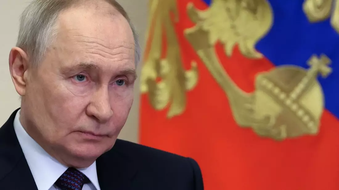 Nach Kremlangaben hat der russische Präsident Wladimir Putin eine Oster-Waffenruhe angekündigt. (Archivbild) - Bild: Alexander Kazakov/Pool Sputnik Kremlin via AP/dpa