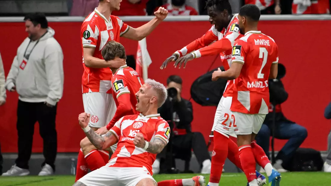 Der FSV Mainz 05 bejubelte in der ersten Hälfte zwei Traumtore. - Bild: Torsten Silz/dpa