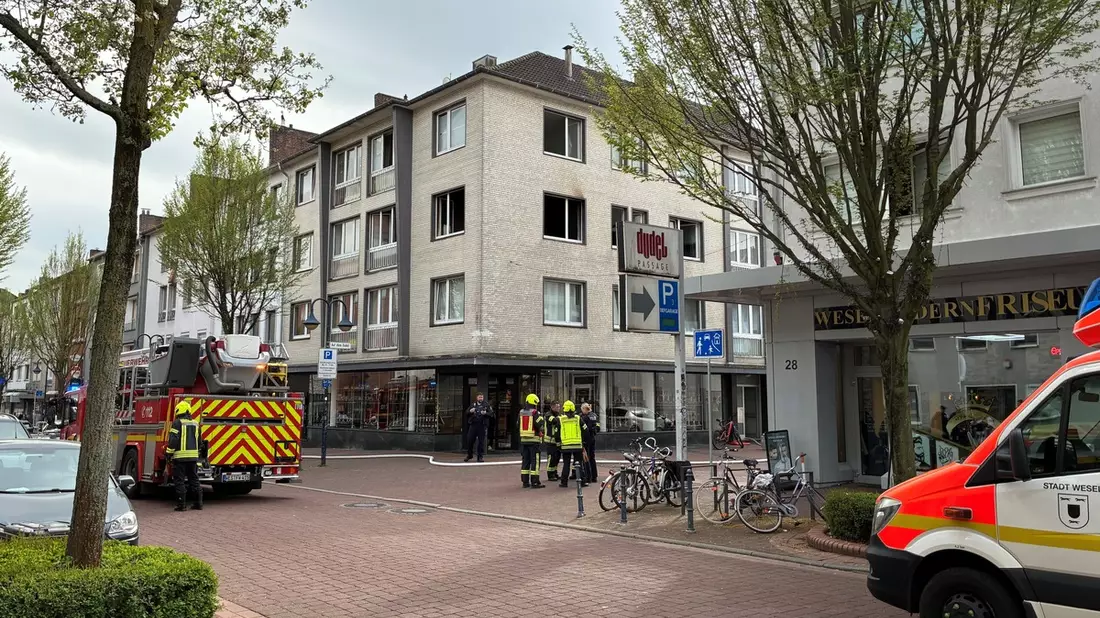 POL-WES: Wesel - Brand in einer Wohnung in der Innenstadt / Polizei ermittelt zur Brandursache - Bild: presseportal.de