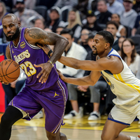 LeBron James (links) führte die Lakers zu einem Sieg bei den Warriors. - Foto: Carlos Avila Gonzalez/San Francisco Chronicle/AP/dpa