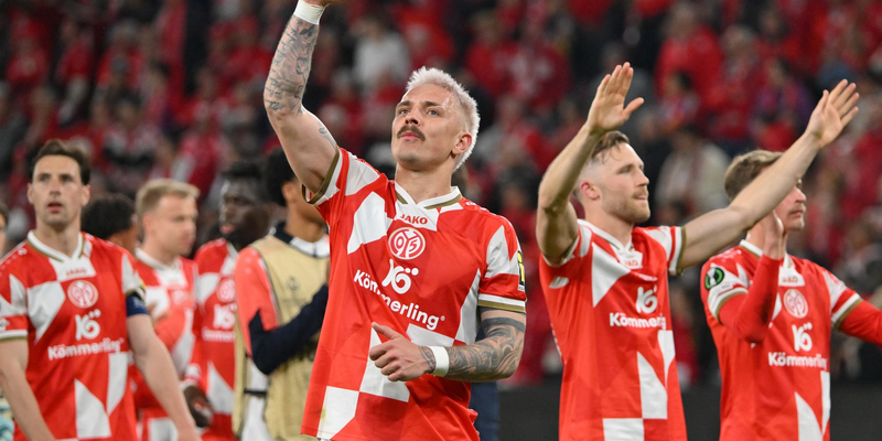 Der Mainzer Phillip Tietz jubelt über den Sieg im Viertelfinal-Hinspiel. - Foto: Torsten Silz/dpa