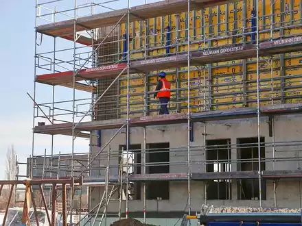 Bauarbeiter auf Baustelle (Archiv) - Foto: via dts Nachrichtenagentur
