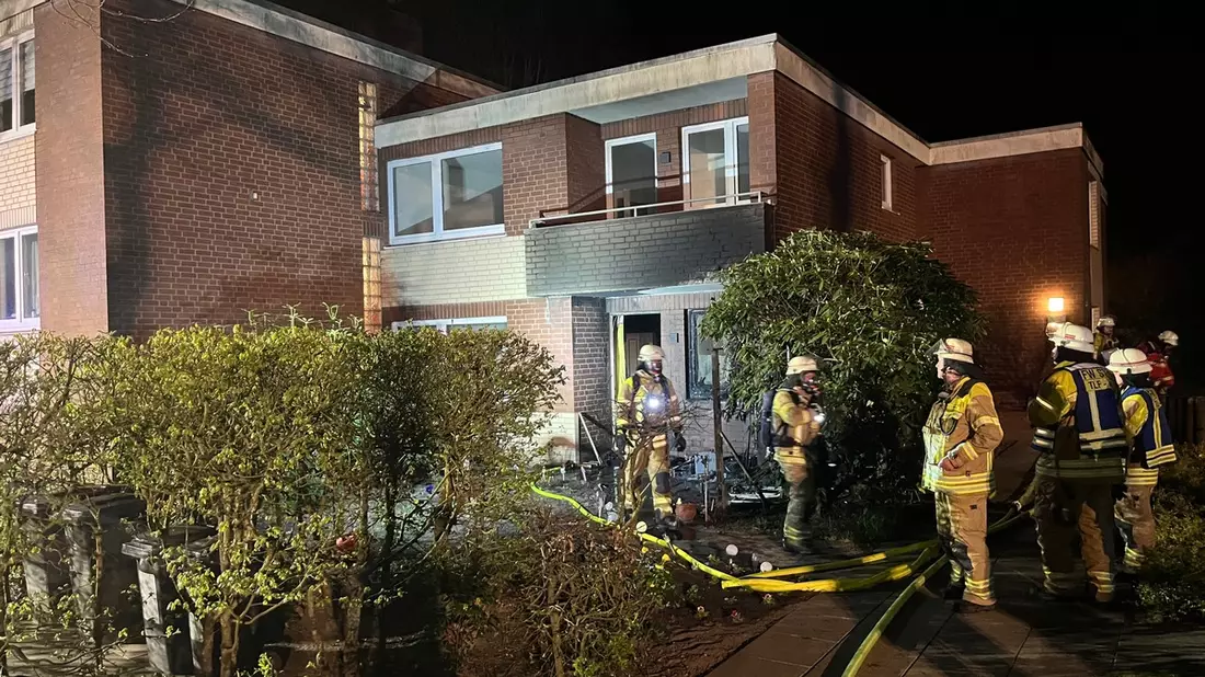 POL-STD: Brand auf Terrasse eines Stader Mehrfamilienhauses, Altmetalldiebe in Wiepenkathen, Einbrecher in Stader Restaurant in der Innenstadt - Bild: presseportal.de