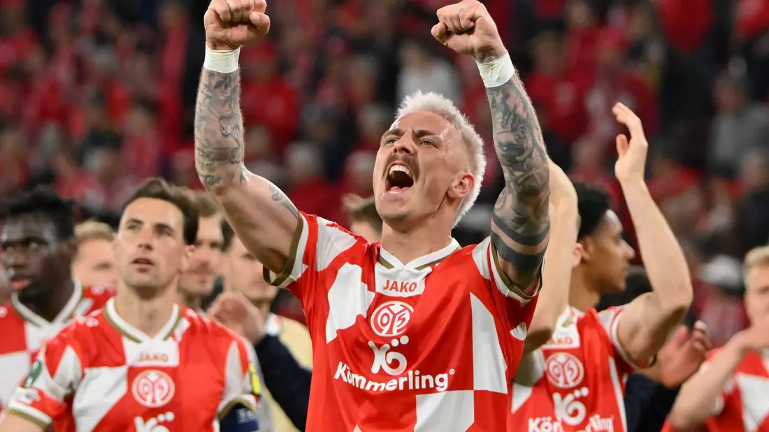 Auf Halbfinal-Kurs in der Conference League: Phillip Tietz und Mainz 05. - Bild: Torsten Silz/dpa