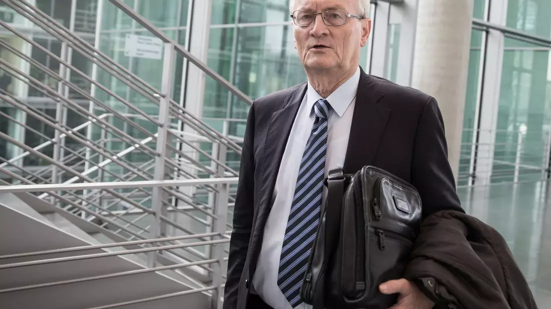 Ex-BND-Präsident August Hanning hat eine Dienstaufsichtsbeschwerde gegen die Hamburger Justiz eingereicht. (Archivbild) - Bild: picture alliance / dpa