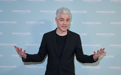 Mittermeier weist Comedy-Kollegen zurecht - seiner Ansicht nach klagen sie zu Unrecht. (Archivbild) - Foto: Annette Riedl/dpa