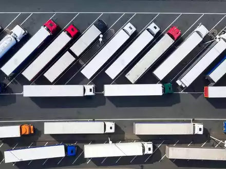Mehrere Verkehrsverbände sehen Versorgung, Mobilität und Arbeitsplätze gefährdet. (Symbolfoto)  - Foto: Arnulf Stoffel/dpa
