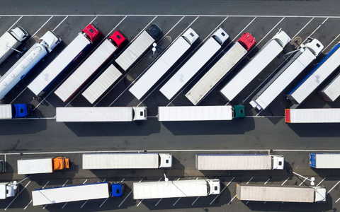Mehrere Verkehrsverbände sehen Versorgung, Mobilität und Arbeitsplätze gefährdet. (Symbolfoto) - Foto: Arnulf Stoffel/dpa Mehrere Verkehrsverbände sehen Versorgung, Mobilität und Arbeitsplätze gefährdet. (Symbolfoto) - Foto: Arnulf Stoffel/dpa
