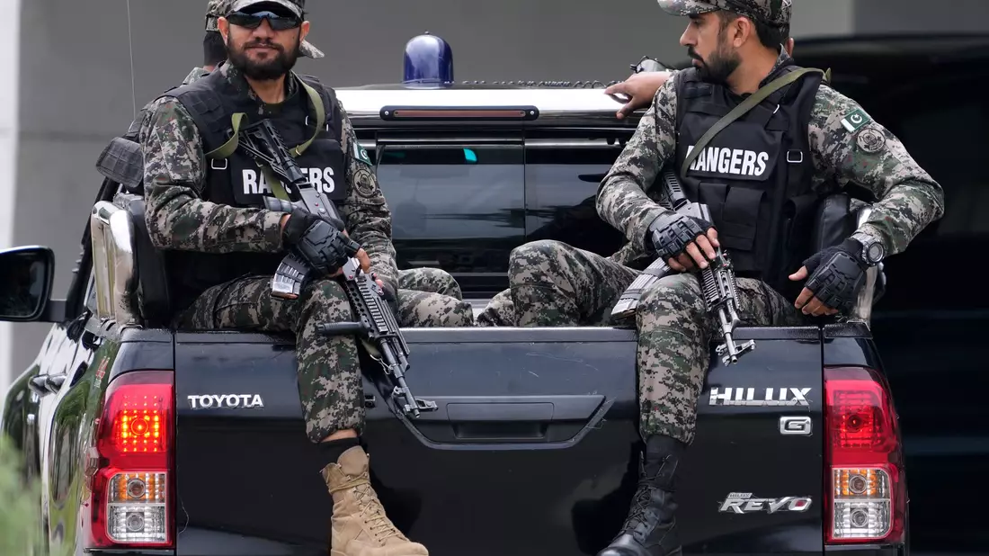 Die Sicherheitsvorkehrungen für die Gespräche in der pakistanischen Hauptstadt sind hoch. - Bild: Anjum Naveed/AP/dpa