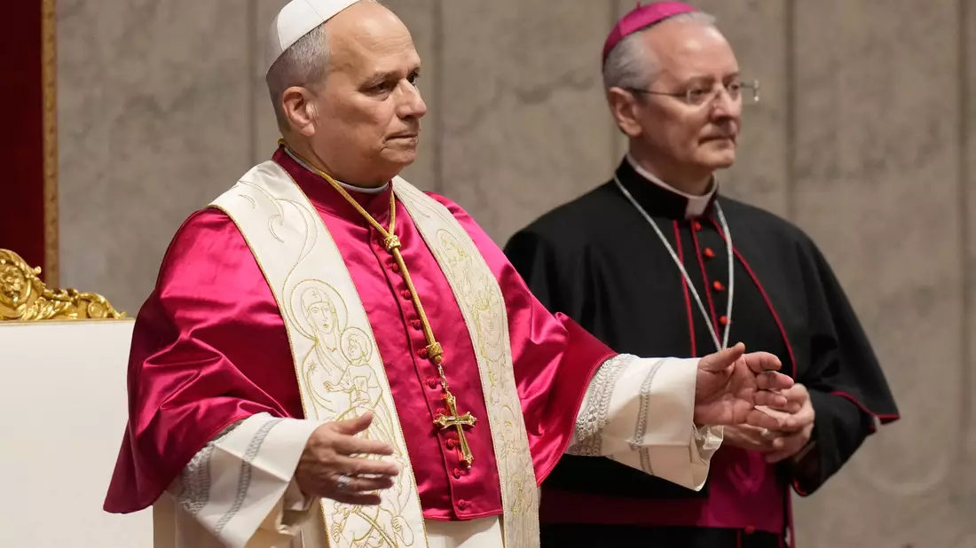 Leo kritisierte unter anderem den Missbrauch von Religion für Gewalt. - Bild: Gregorio Borgia/AP/dpa