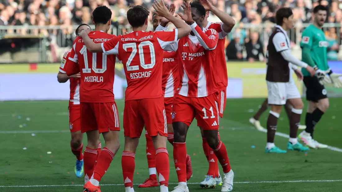Die Münchner Tormaschinerie läuft auf Hochtouren. - Bild: Christian Charisius/dpa