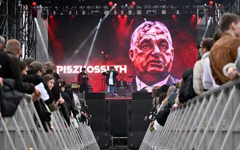 Ministerpräsident VIktor Orban muss bei der Wahl in Ungarn um seine Macht bangen.  - Foto: Denes Erdos/AP/dpa