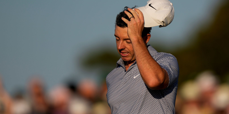Rory McIlroy büßte an Tag drei des Masters in Augusta seine klare Führung ein. - Foto: Matt Slocum/AP/dpa