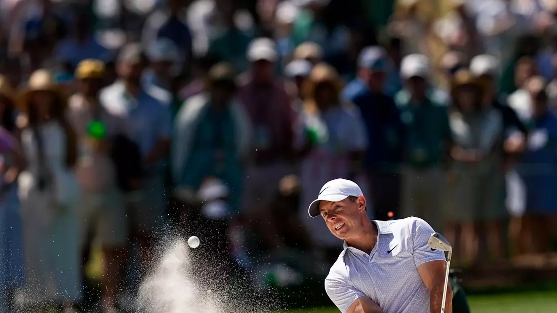Wasser, Bäume, Bunker: McIlroy kämpfte an Tag drei beim Masters mit dem Kurs. - Bild: David J. Phillip/AP/dpa