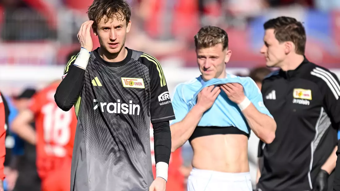 Der Absturz der Berliner ging in Heidenheim weiter.  - Bild: Harry Langer/dpa