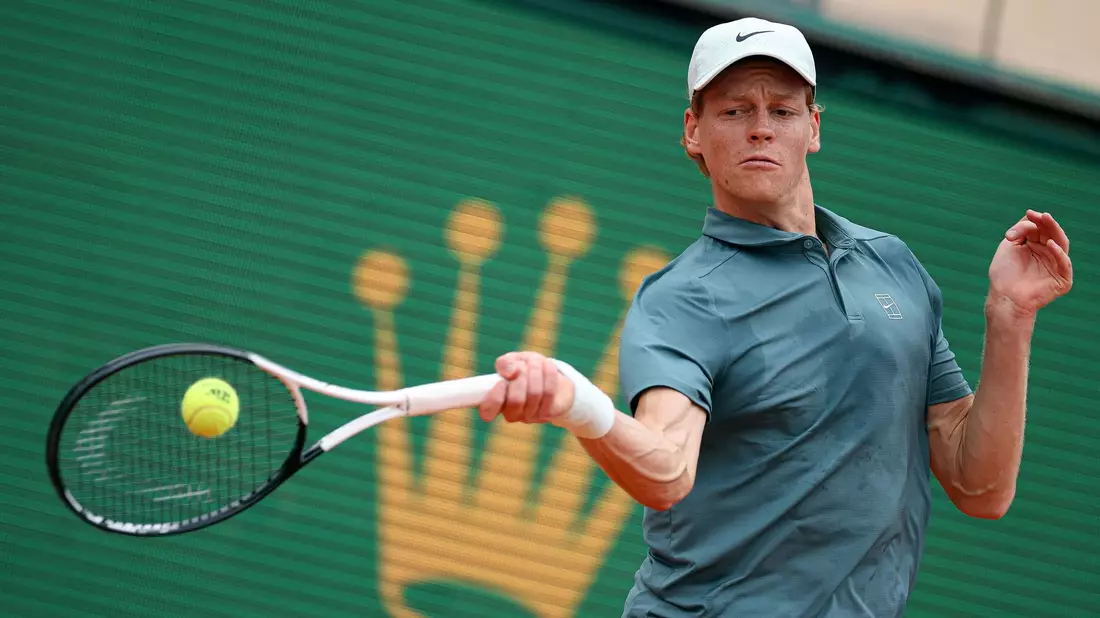 Jannik Sinner triumphiert beim Masters-Turnier in Monte-Carlo. - Bild: Valery Hache/AFP/dpa