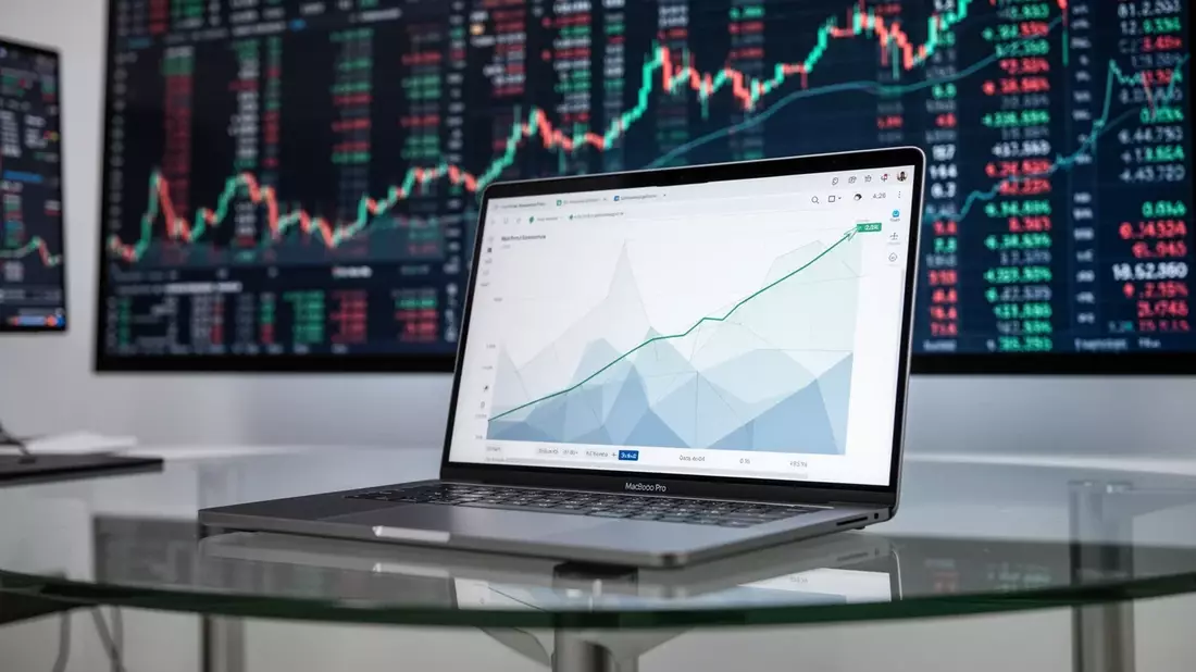 Apple bringt M5-MacBooks in den Refurbished-Markt - Bild: über boerse-global.de