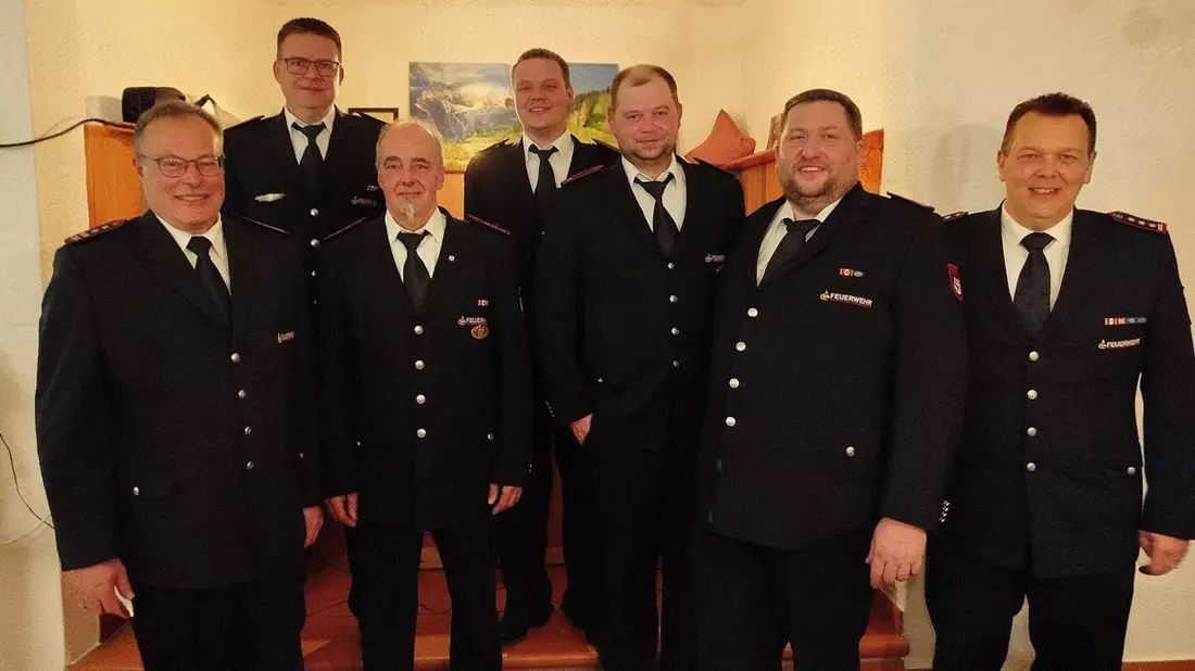 LRA-Ravensburg: Hauptversammlung der Feuerwehrabteilung Wangen-Schomburg Dietmar Pfleghar wird nach 45 Dienstjahren zum Ehrenmitglied der Feuerwehr Wangen - Bild: presseportal.de
