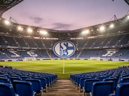 Schalke 04 Aktie: Aufstieg zum Greifen nah - Foto: über boerse-global.de
