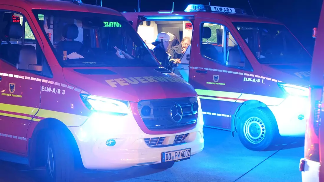 FW-DO: Brand in einem Hausflur sorgt für starke Rauchentwicklung - Bild: presseportal.de